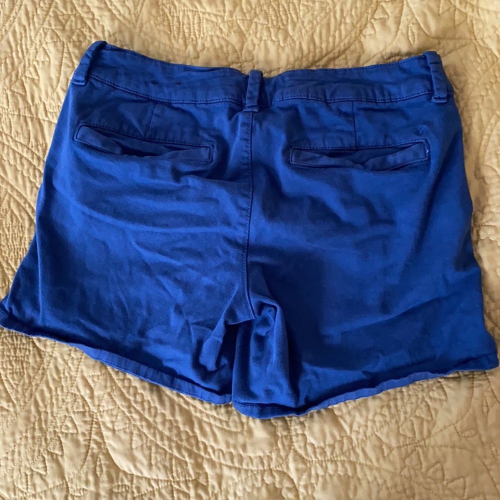 SALE🌿 American Eagle Midi Shorts - Picture 2 of 5